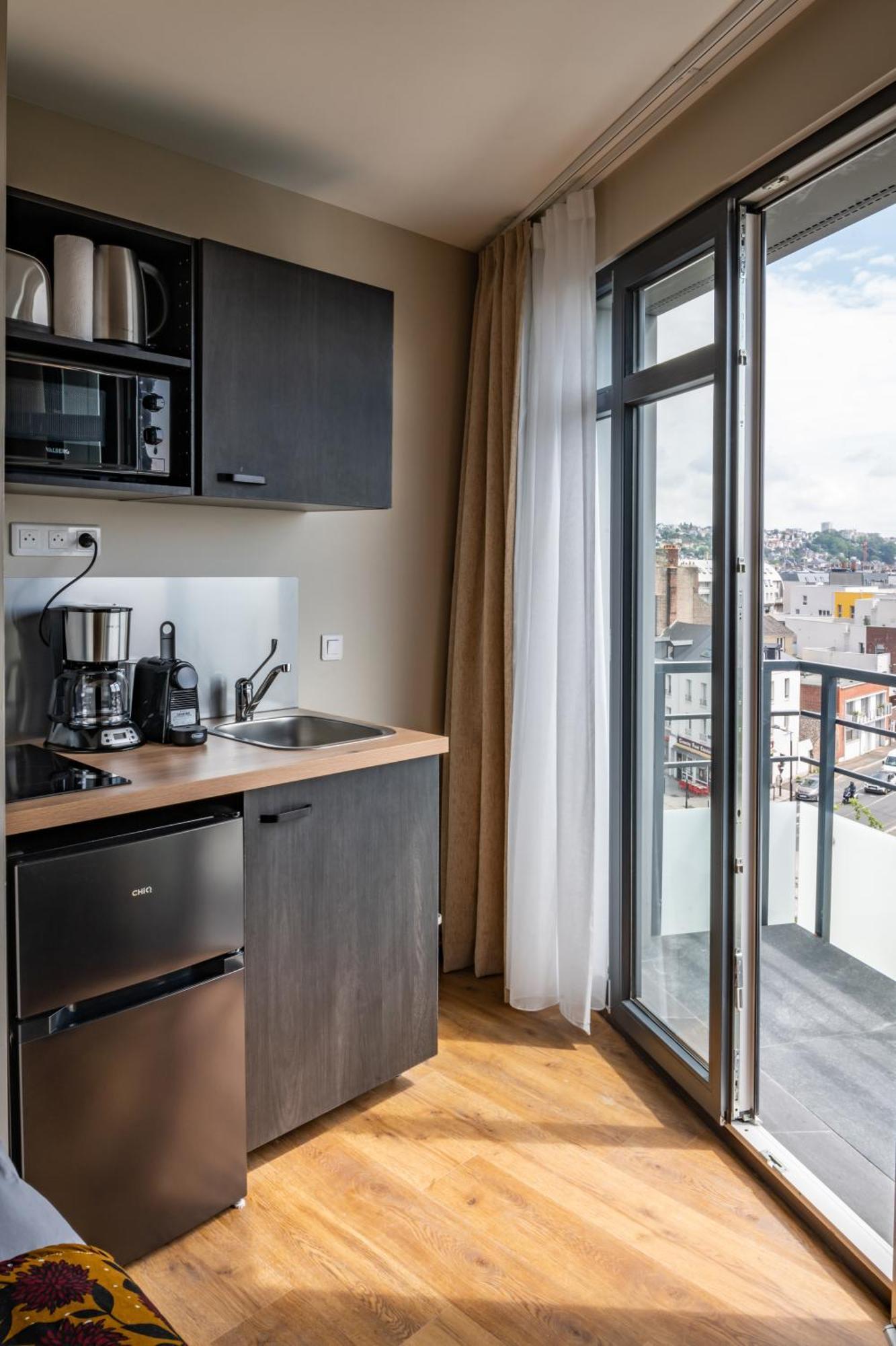 Smart 105 Aparthotel *