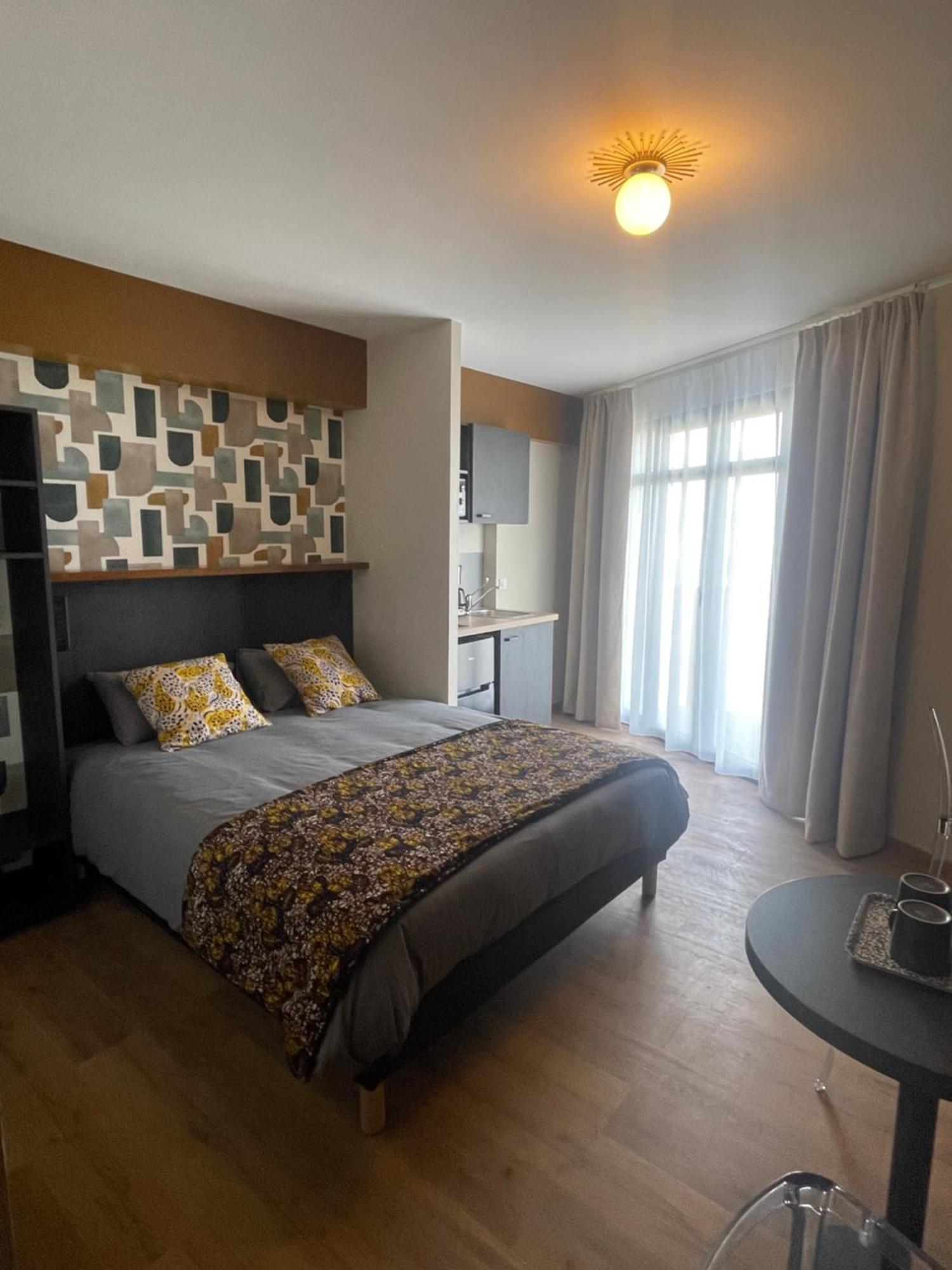 Aparthotel Smart 105 *